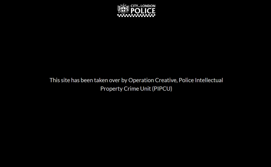 Screenshot of the Club Penguin Rewritten website on 4/14/2022