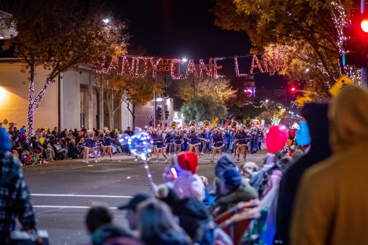 Visalia's 78th Annual Candy Cane Lane Parade! – The Campus