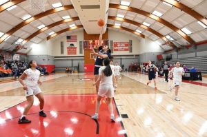 Women's Basketball Finishes With a Perfect 28-0 Record