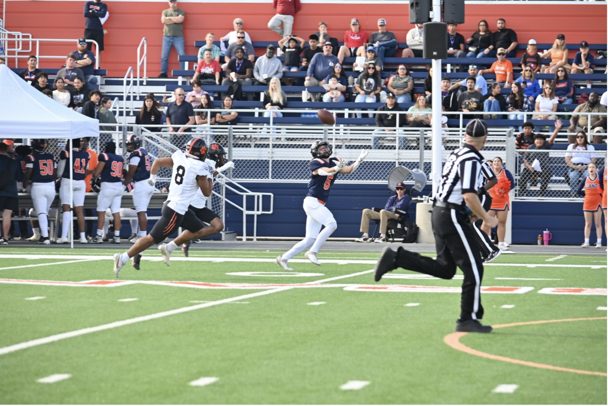 Giants Football Team Wins Against American River College