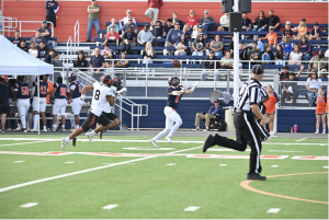 Giants Football Team Wins Against American River College