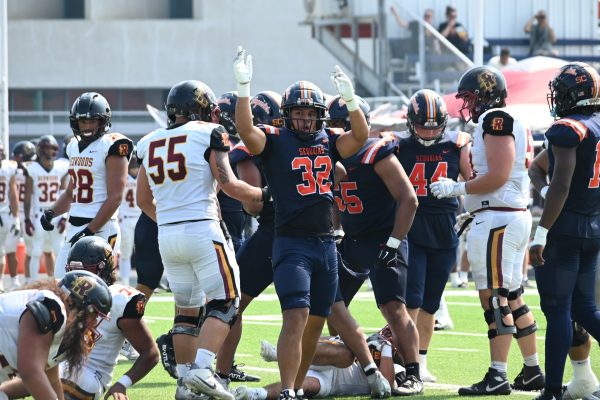 Giants Earn First Home Win Against College of the Redwoods