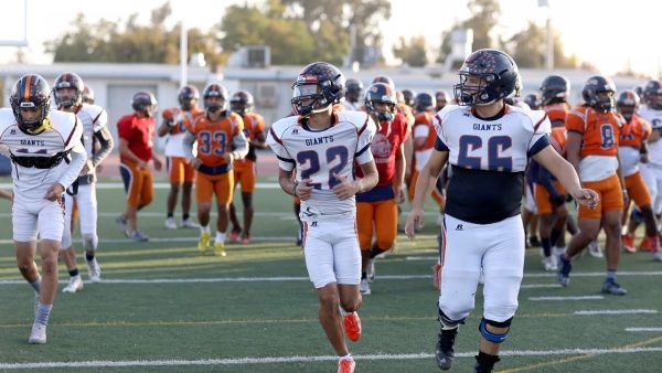 Giants Late Quarter Touchdown Propels Their Win Over Sacramento City