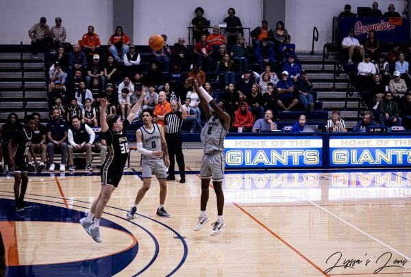 COS Men's Basketball Defeats San Joaquin Delta in First Round of Playoffs